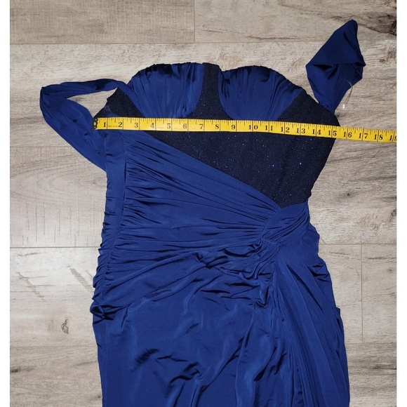 (W) Blue Gown From House of Cb - Picture 11 of 13